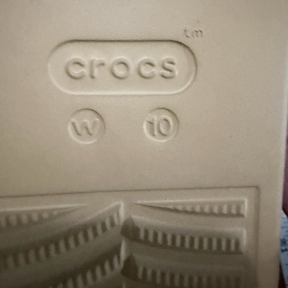 Crocs Beige Slip-On Platform Clogs, Some Wear, Size 10 - Picture 8 of 10